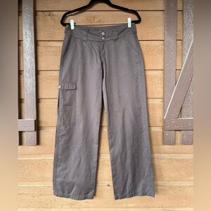Patagonia women’s size 6 cargo pants.